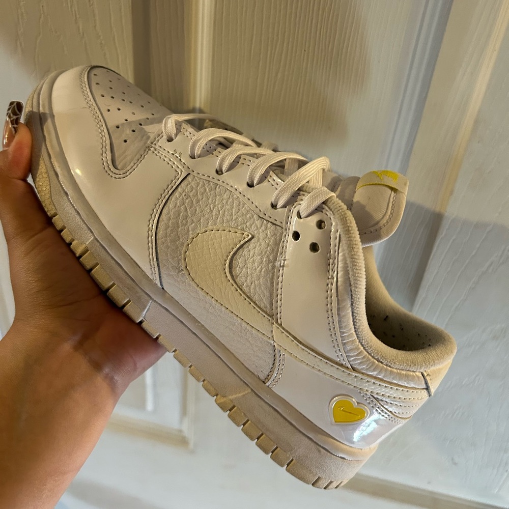 Nike Dunk Low
Valentine's Day Yellow Heart